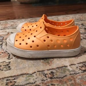 OLD NAVY TODDLER BOYS SIZE 7 Slide ONS